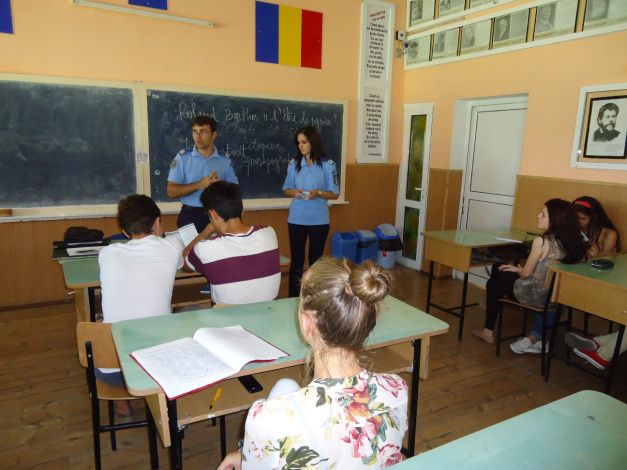 Campania de recrutare a viitorilor jandarmi continuă la Constanța