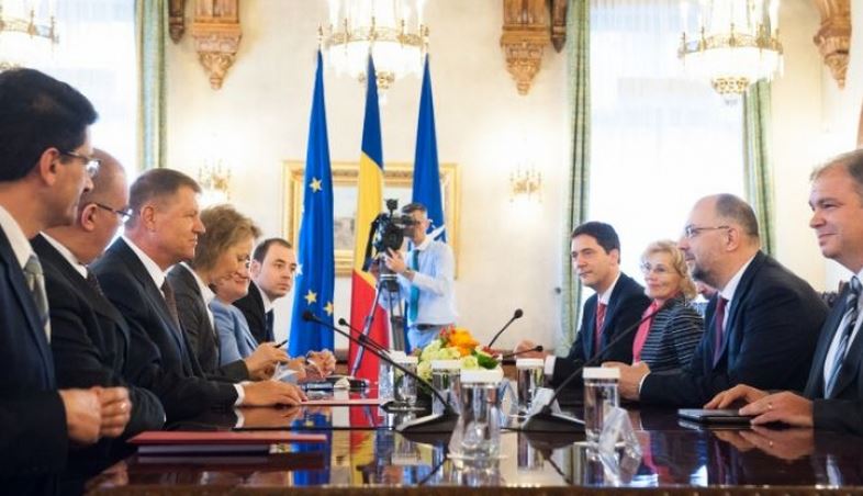 Iohannis va discuta cu partidele parlamentare situaţia politică din ţară