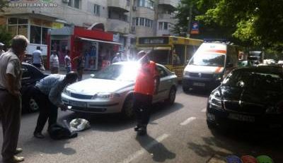 Minor alergat pe stradă, lovit de un autoturism