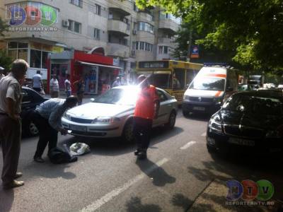 Minor alergat pe stradă, lovit de un autoturism