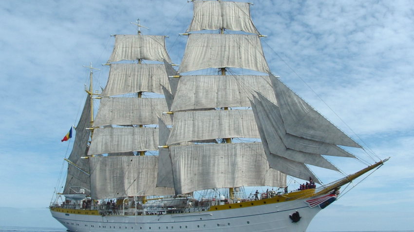 Nava școală MIRCEA, marș de instrucţie în Marea Mediterană