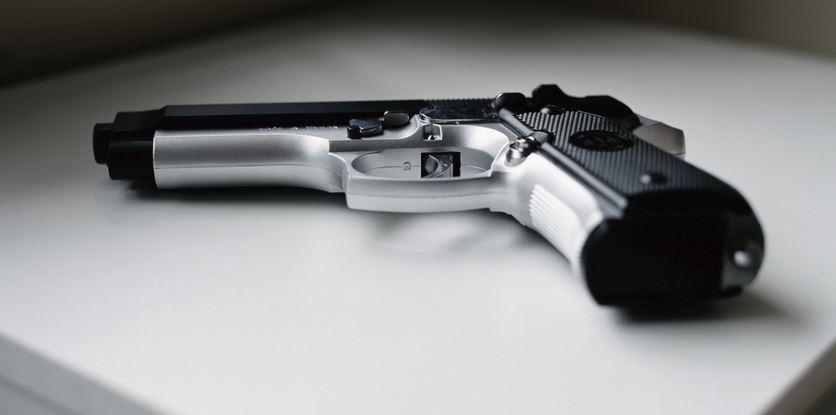 Încă un poliţist s-a sinucis