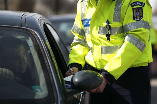 E posibil să fiți opriți în trafic de Poliția Rutieră. Vezi motivul