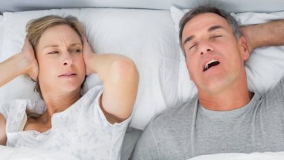 Sforăitul şi tulburările de respiraţie în timpul somnului, combătute cu smartphone-ul