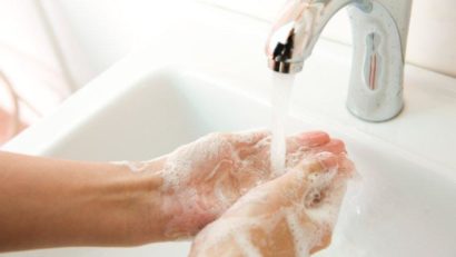 Spălatul pe mâini vă fereşte de durerile de…burtă