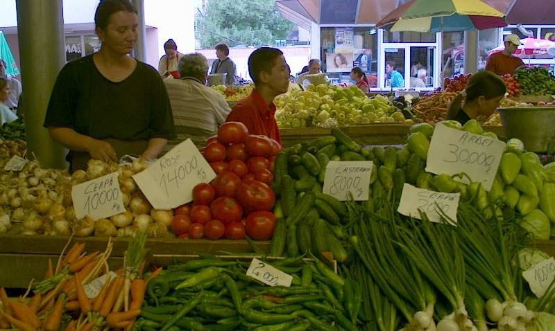 5 tone de legume şi fructe, confiscate de poliţiştii constănţeni