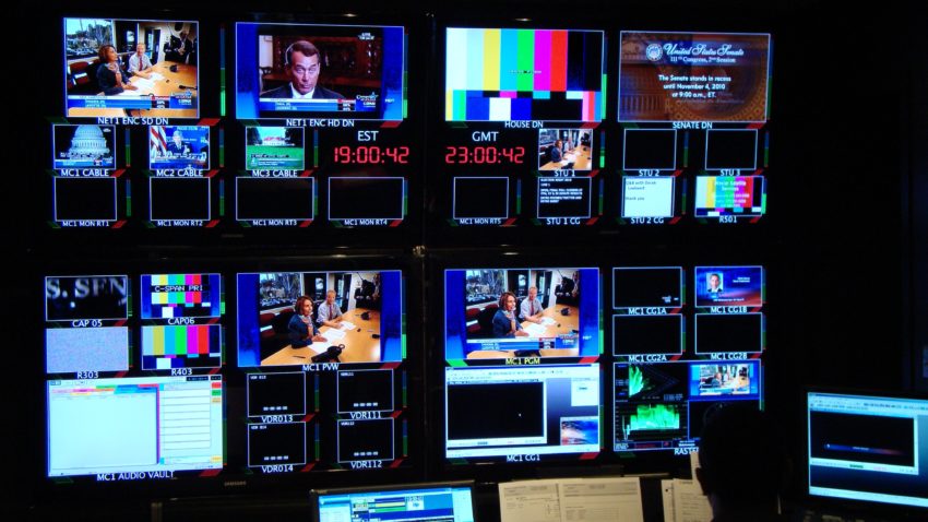 Bani de la Guvern pentru mai multe televiziuni din România
