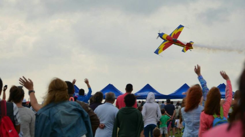 Record de vizitatori la Aeromania 2015