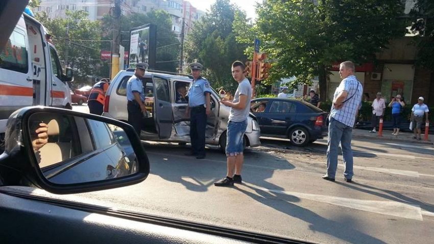 (UPDATE) Două victime. Carambol rutier în Tomis III