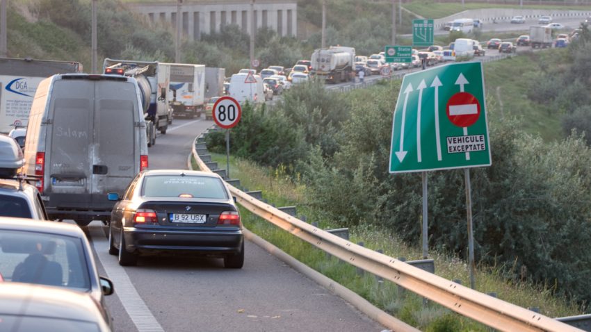 Furnicar de maşini pe Autostrada Soarelui: câte au trecut în aceste zile