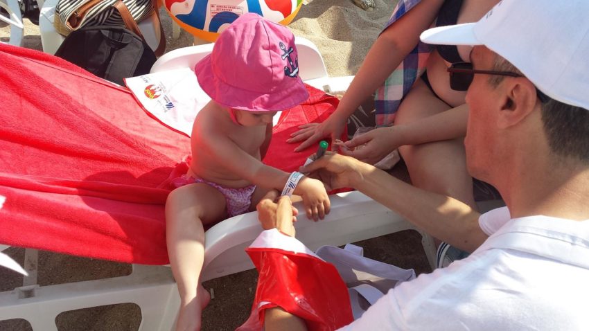Brăţara de vacanţă, pe plaja din Mamaia