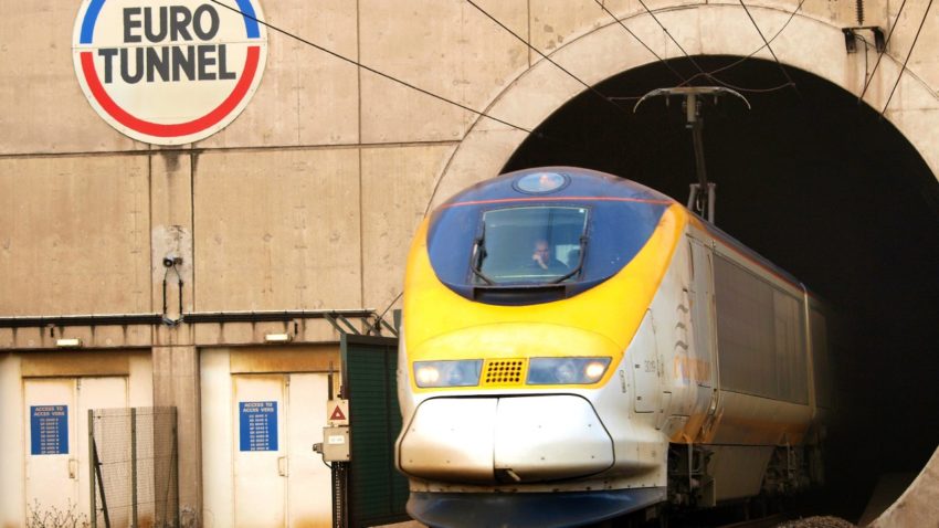 Trafic feroviar blocat în EUROTUNEL
