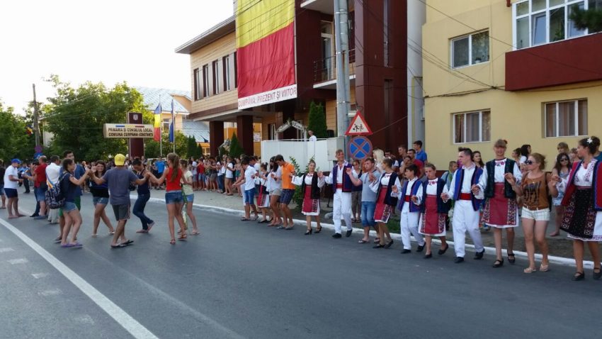 Tinerii unionişti basarabeni au ajuns la Cumpăna