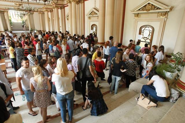 Start la înscrierea în învăţământul superior. Câteva facultăţi din Constanţa organizează concurs de admitere