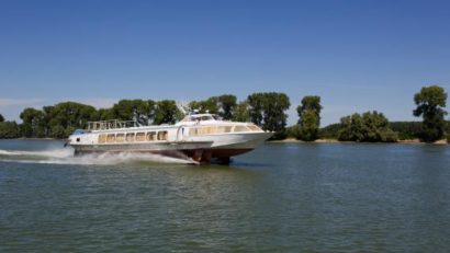Reguli noi pentru ambarcaţiunile cu motor