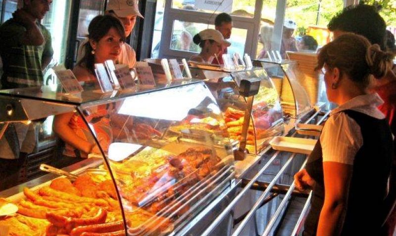 AUDIO Mâncare expirată pe litoral