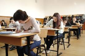 13 elevi constanţeni care au luat 10 la Evaluarea Naţională vor fi recompensaţi cu câte 1000 de lei