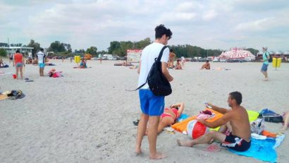 Ecologiştii declară război mucurilor de ţigară de pe plaje!
