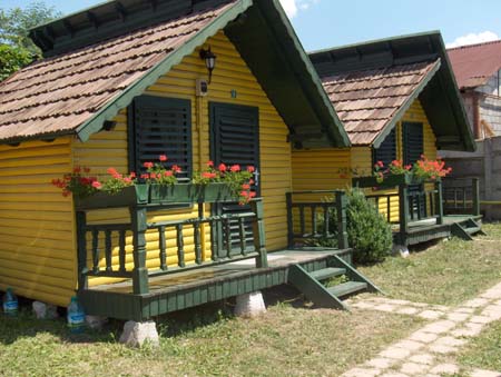 Terapie cu nămol la Eforie Nord într-un nou camping