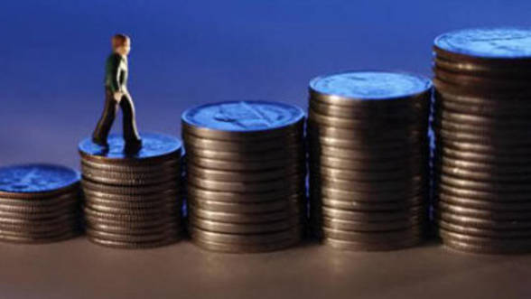 Românii, prea săraci ca să economisească