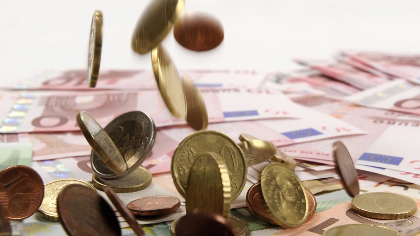 România are o creştere economică de 4,3 la sută, potrivit datelor Institutului Naţional de Statistică