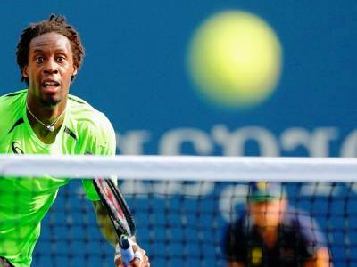 Meciul dintre Gael Monfils şi Gilles Simon a fost întrerupt pentru schimbarea terenului