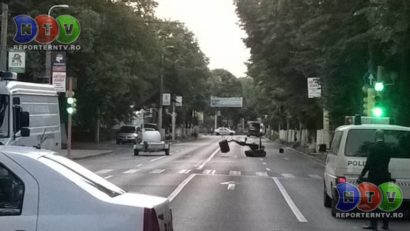 (UPDATE) Alertă în faţa Consulatului turc din Constanţa. Bagaj SUSPECT