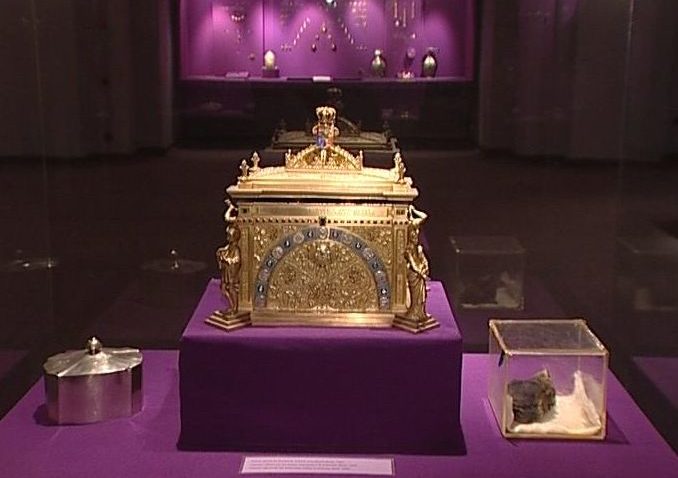 Inima REGINIEI MARIA, înapoiată familiei regale
