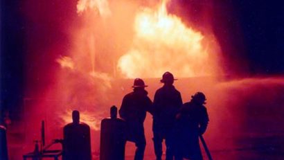 Unul din pompierii răniţi în explozia de la Călăraşi a murit