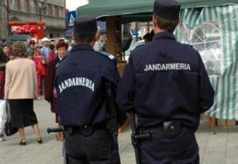 Minor prins de jandarmi la furat din maşini în Mamaia