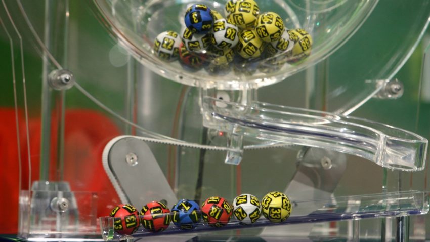 Report de 2,2 milioane de euro la Loto 6/49