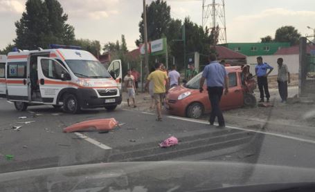 Fetiță rănită în accident rutier, la Lumina