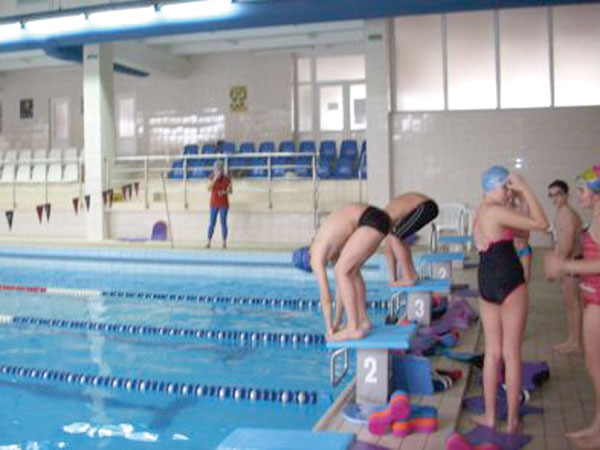 Doi copii din Constanţa au urcat pe podium la Campionatele Naţionale de înot