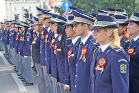 Poliţistul anului pentru ca a refuzat 80.000 de euro