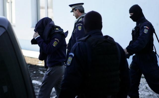Poliţist constanţean cercetat sub control judiciar