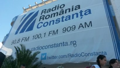 FOTO: Spectacol pe terasa Radio Constanţa/Radio Vacanța – Crucea Roşie din România a împlinit 139 de ani