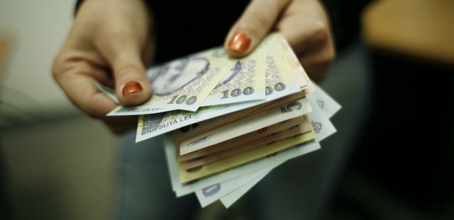 Bugetarii ar putea primi salarii mai mari