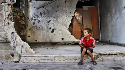MAE: Trei cetăţeni, dintre care doi minori, au fost evacuaţi, la cerere, din Siria