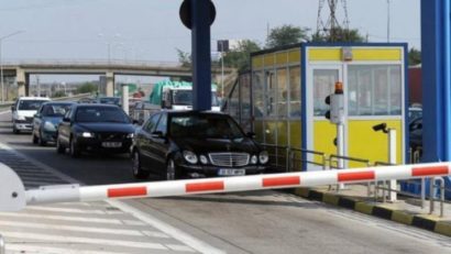 Încă se mai formează cozi la staţia de taxare de la Feteşti. CNADNR recomandă plata prin SMS