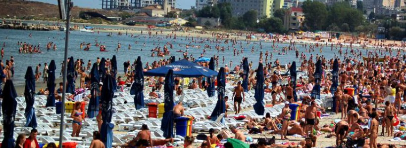 Weekend plin de turişti pe litoral