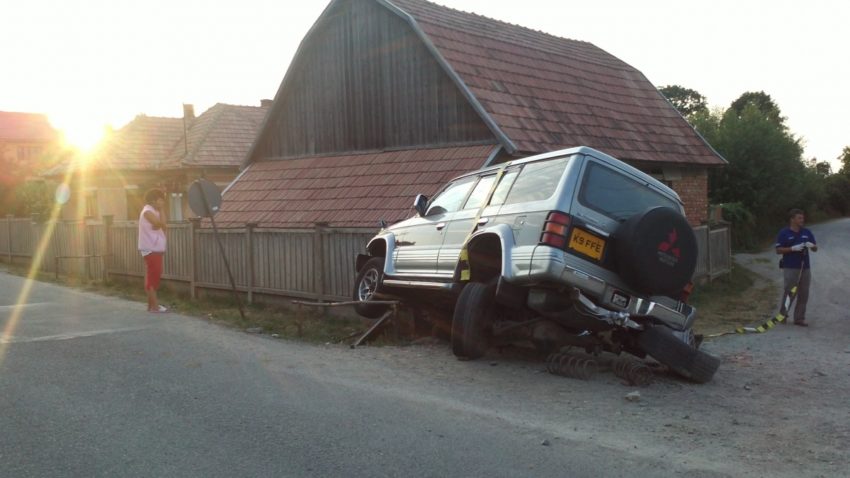 Patru persoane rănite într-un accident de circulație în judetul Tulcea