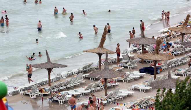 Se răcoreşte vremea pe litoral