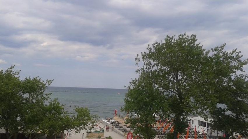 Vremea se menține călduroasă, dar devine instabilă