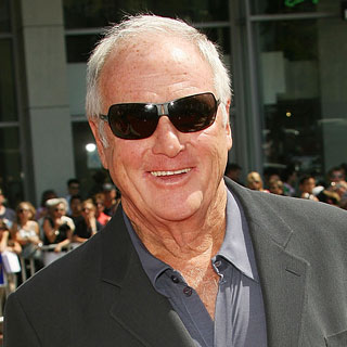 Doliu la Hollywood