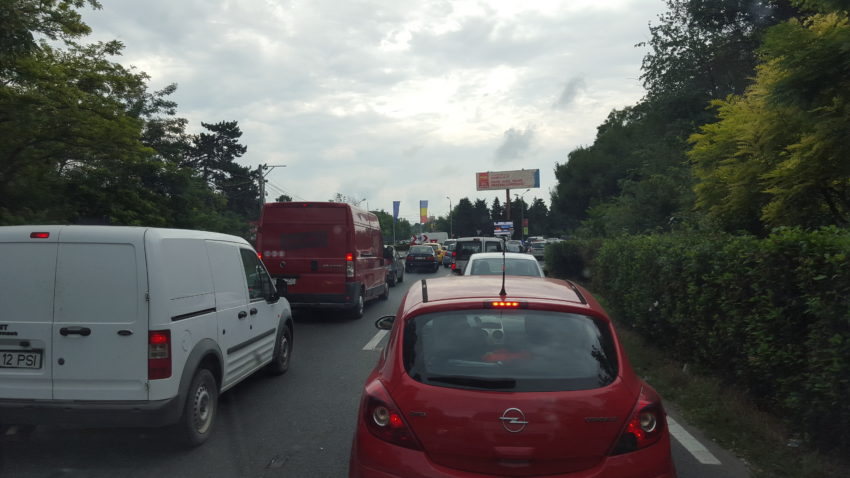 Circulaţie bară la bară pe DN 39 spre Mangalia