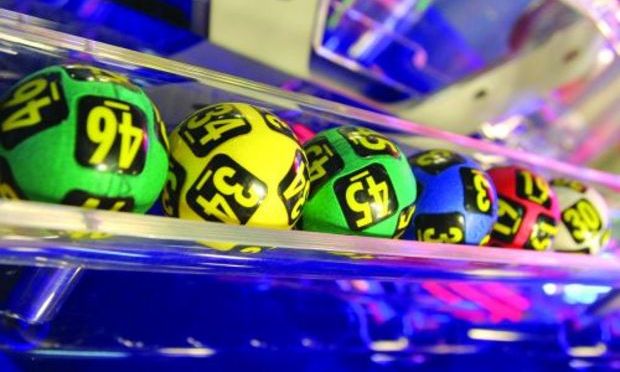 Rezultatele extragerii LOTO de duminică. Desfaceţi şampania?
