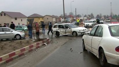 Traficul se desfăşoară cu dificultate pe DN1 Alba Iulia – Teiuș