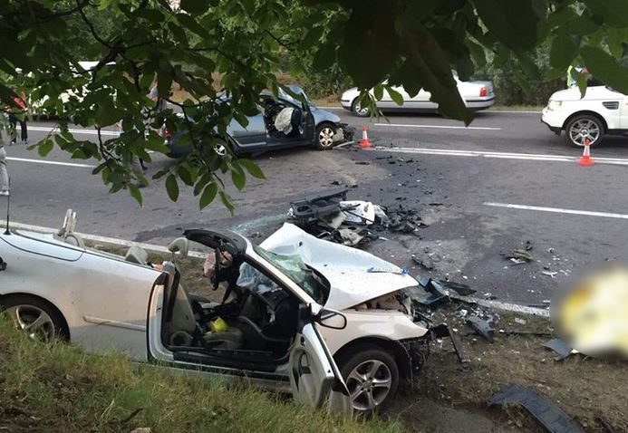 Tinerele care au sfârșit crunt în accidentul de la 23 August vor fi înmormântate, miercuri, la Mangalia