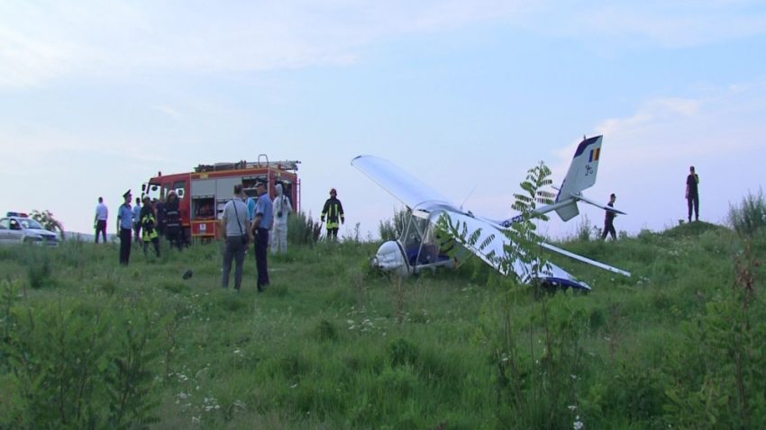 Avion prăbuşit în judeţul Brăila. Există cel puţin două victime