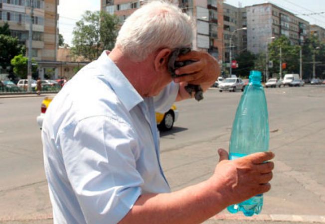 Ne topim pe litoral